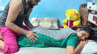 Mallu Hot Wife Ass and Back Massage by Mallu Husband Hot Romance