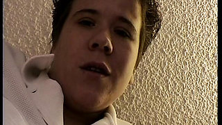 Amateur Lady From Germany Cumming in Close up Session