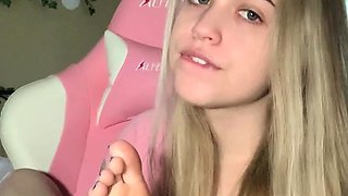 Hawt Blonde milf in foot Fetish tube scene