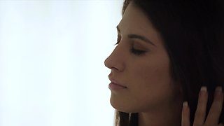 Girlfriend Cheats With BBC on Vacation