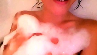 Deutsches Teenie-Badewannenmasturbation ASMR