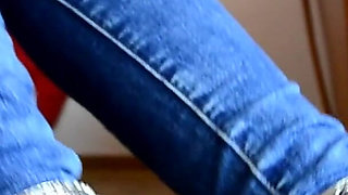 Super Cute Footgirl Misa and Her Sexy Bare Soles