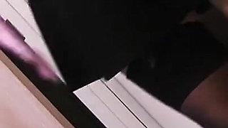 Babysitter Vacumming