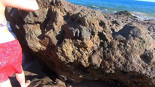 Blonde tour guide blows tourist on the beach then fucks