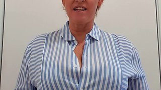 Awesome Big Boobs Blonde Masturbates In The Shower