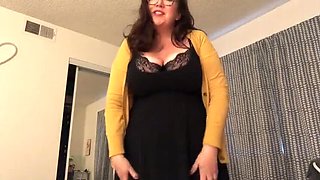Fucking Your Mom's Busty BBW Friend - Big Tits Amateur Brunette