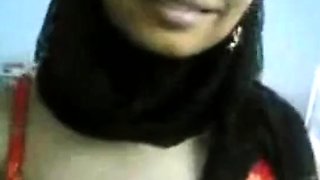 Malaysian Hijabi Gives Blowjob in the Office