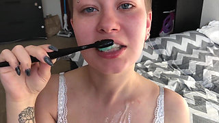 Vilu Vidish Brushes Teeth with His Cum Load