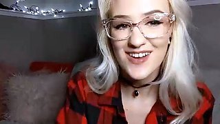 Softestgirl - Cheat On Your Girlfriend With Me