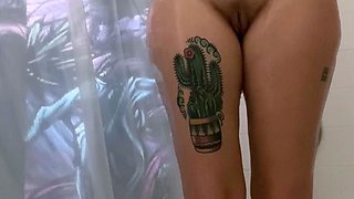 Solo blonde chick using cucumber to masturbate