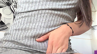 Guys, My Wet Vagina Needs a Good Blowjob Hehehe