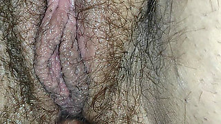 I Finger My Girlfriend, Close-up