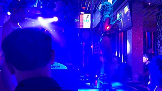 Sensuous babe gives fantastic pole dancing performance