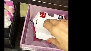Solo masturbation and the foot fetish