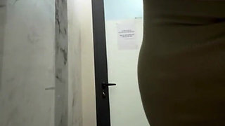 Gym Masturbation: Horny Beauty in the Fit Gym Massages Her Pussy and Squirts on a Bench in the Locker Room