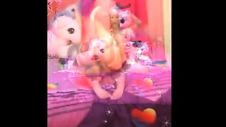 Tattooed Amateur Plays with Dildo on Webcam