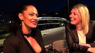 Hot amateur foursome and cumshot