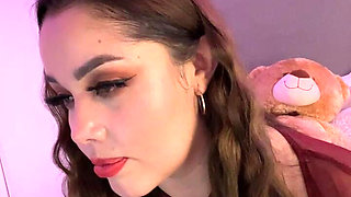 Trying Out New Dildo and Buttplug in Live Show