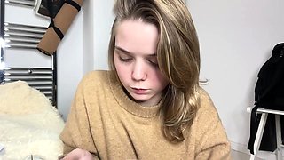 Blonde tight pussy babe solo toy fun in glamour masturbation