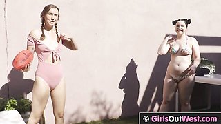Outdoor porn with emotional squeeze from Girls Out West