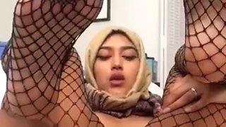 Hijab masturbation