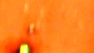 Tkitty Plays Under the Shower