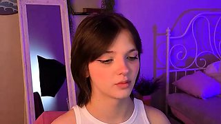 Very hot busty brunette solo masturbation on webcam