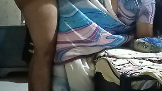 Bhabi ko saree uthke ke ghodi banaker choda