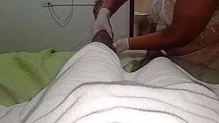 Mature masseuse gives me a slippery oil handjob