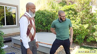 ebony beauty lures a hunk to join her sexy time