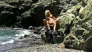 The Luxury Hookers / Noble Hookers by the Sea (1997)