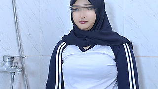 Sister-in-law Just Come Home After Pe Class - Now She Is Naked in the Shower Looking Irresistible - Minokiiko