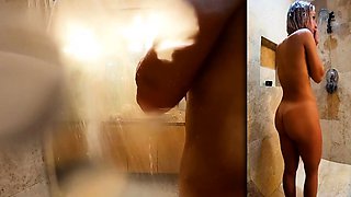 Hot amateur blonde pregnant toying her pussy solo