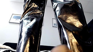 Shrink for a Giantess: Join the Tiny Colony